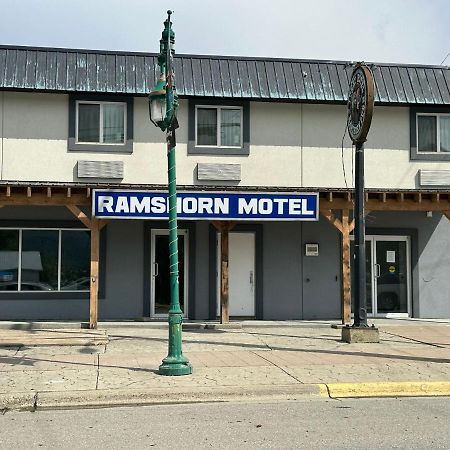Ramshorn Motel Lumby ภายนอก รูปภาพ